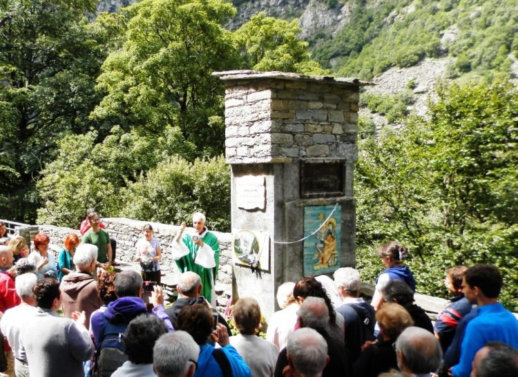 Inaugurazione nuovi arredi pilone apparizione